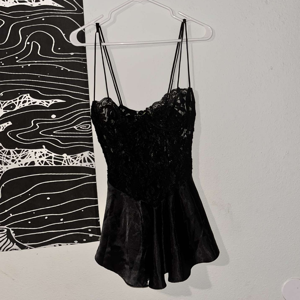 Private Luxuries Lingerie Top Size M
